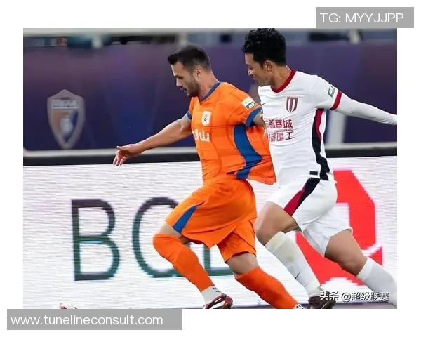 足球明星因涉嫌犯罪入狱引发社会关注众人议论纷纷反思其行为后果