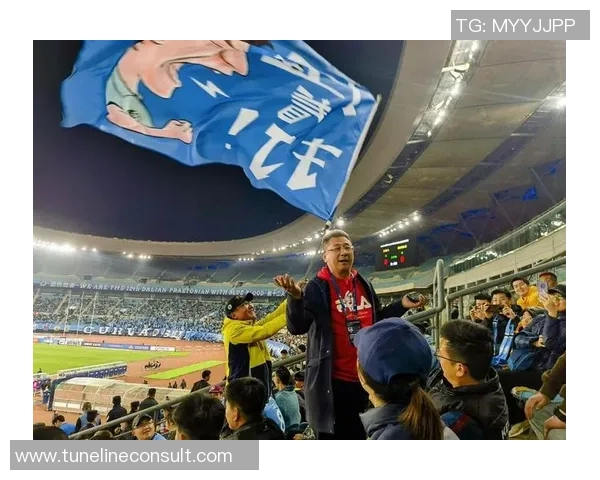 足球明星男扮女装惊艳亮相网友热议背后原因与反响分析