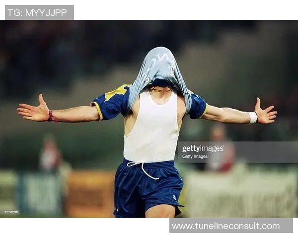 足球球星庆祝动作大盘点揭秘最具创意和标志性的庆祝方式